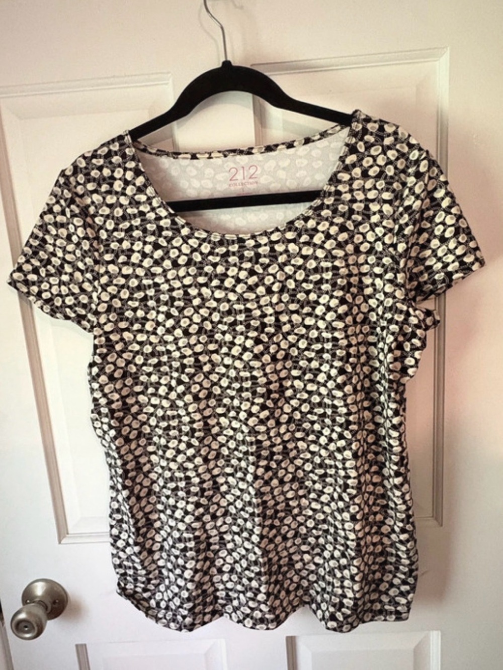 212 Collection black and beige short sleeve soft top - Large